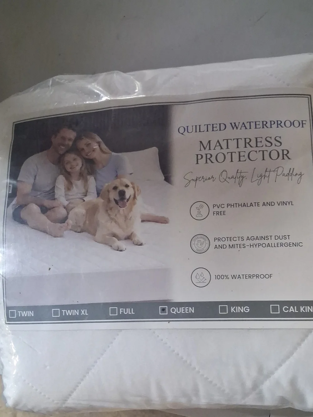 NWT White Queen Size Quilted Waterproof Mattress Protector - White